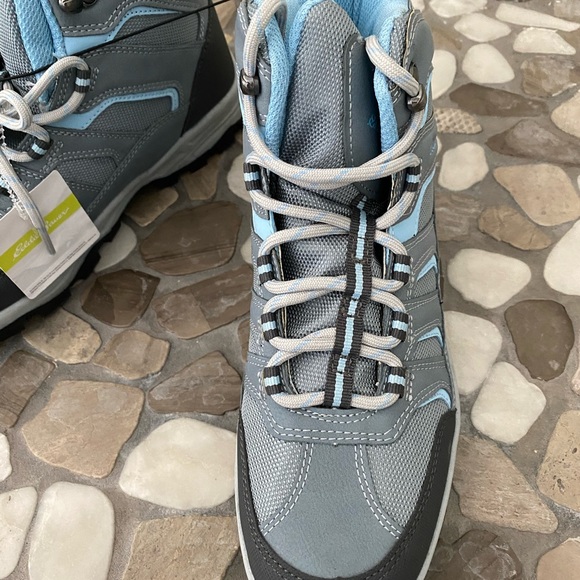 Eddie Bauer NWT woman’s size 8 lightweight, mid height, hiking boot - Picture 3 of 9